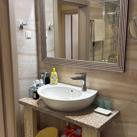 شقة 2-стаен аппартамент в Argisht Partez فارنا