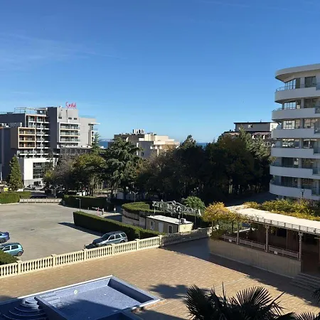 2-стаен аппартамент в Argisht Partez فارنا